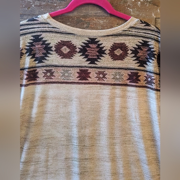 New Indian Head Dress Aztec Oatmeal Colored Tee - Picture 10 of 13